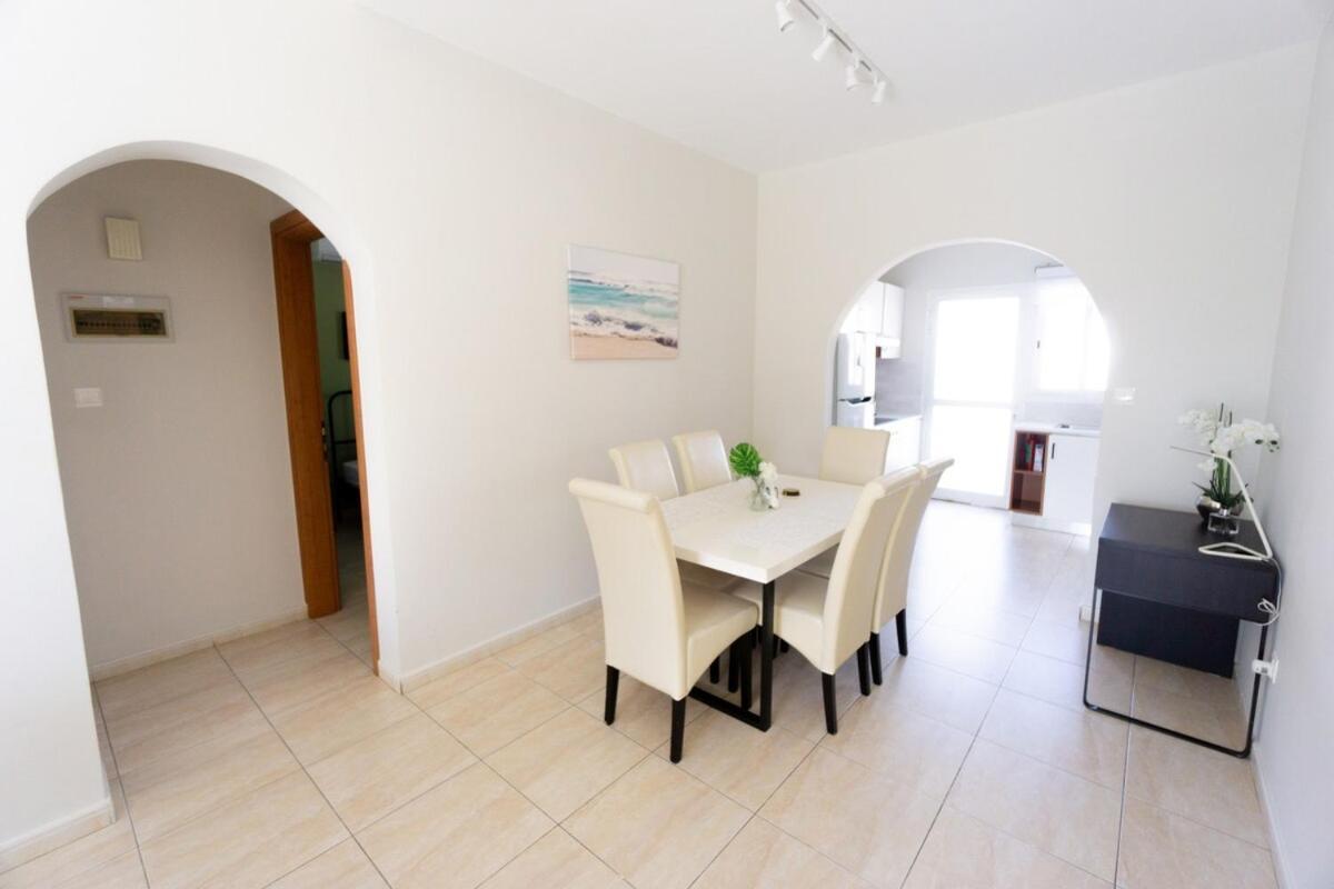 Large Comfortable 2 Bedroom 200mbps Wifi