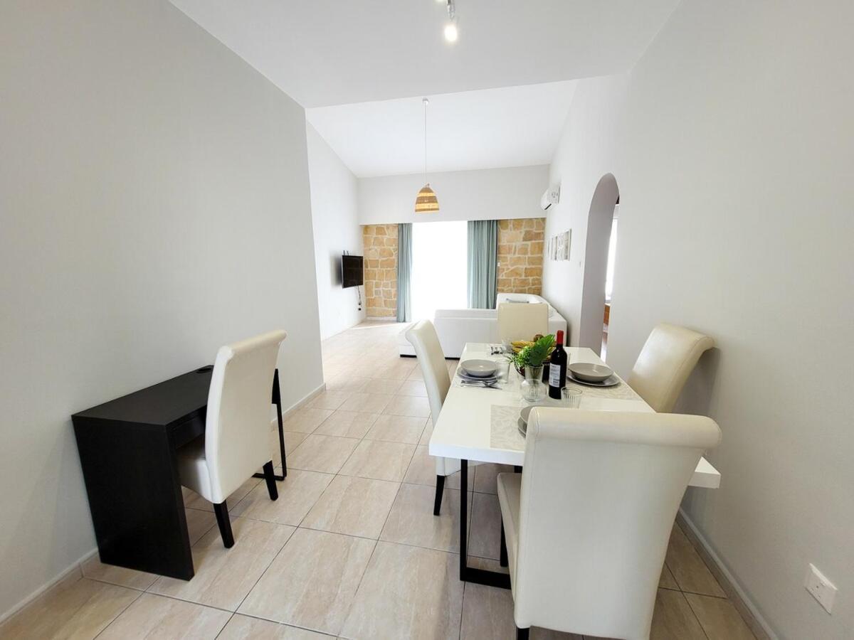 Large Comfortable 2 Bedroom 200mbps Wifi *